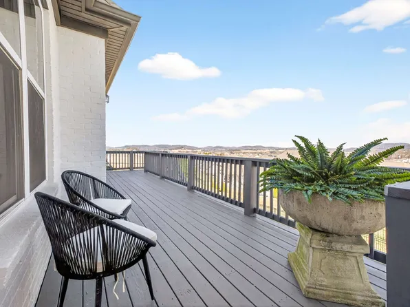 2340 Coppergate Way, Thompsons Station, TN 37179