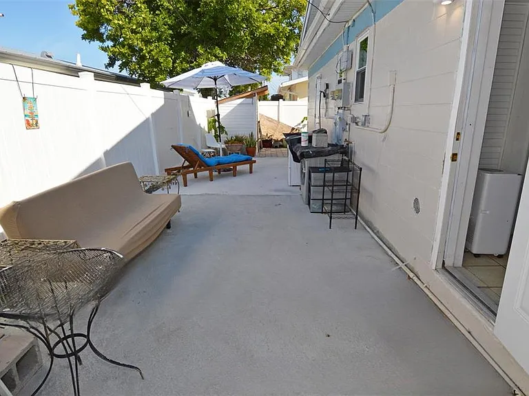 156 146th Ave E #B — Photo 41