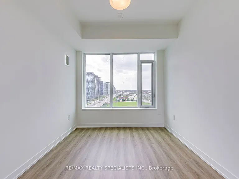 2485 Eglinton Ave W #1018 — Photo 24
