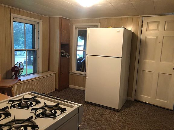 5th image of 27 E North St