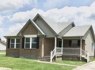 7701 Texlyn Ct, Louisville, KY 40258