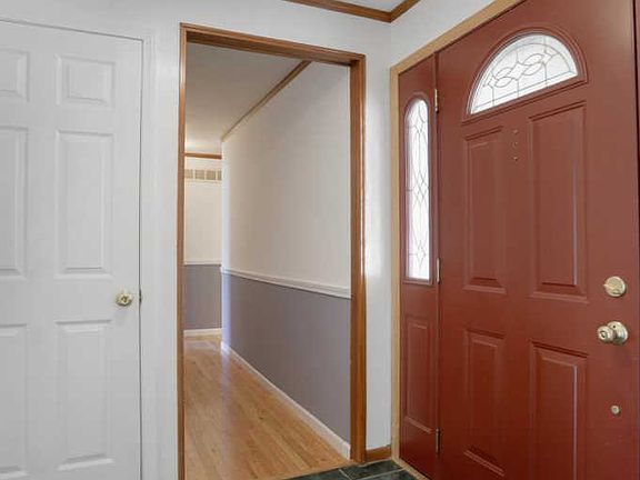 5th image of 11 Brixworth Ct