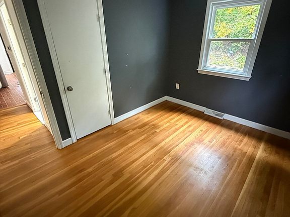 5th image of 61 N Main St