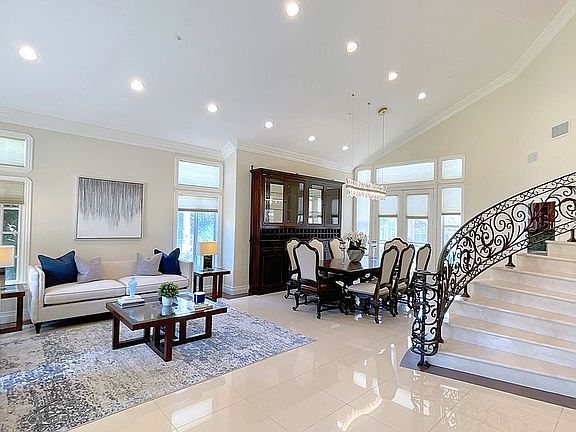 4th image of 3824 Hilton Head Way