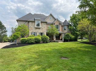 4431 Royal Saint George Dr, Avon, OH