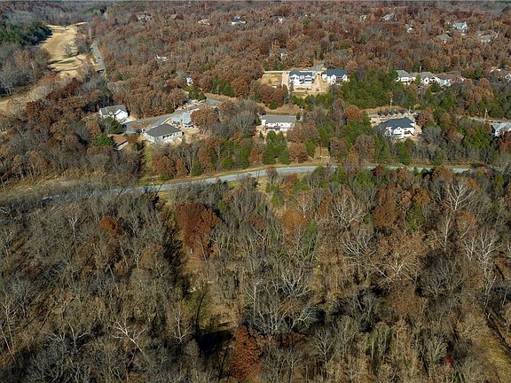 4th image of 18 Gordon Hollow Dr #9