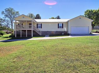 1511 NW Paris Rd, Knoxville, TN 37912