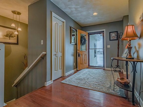 2nd image of 5707 Willow Creek Ln #0
