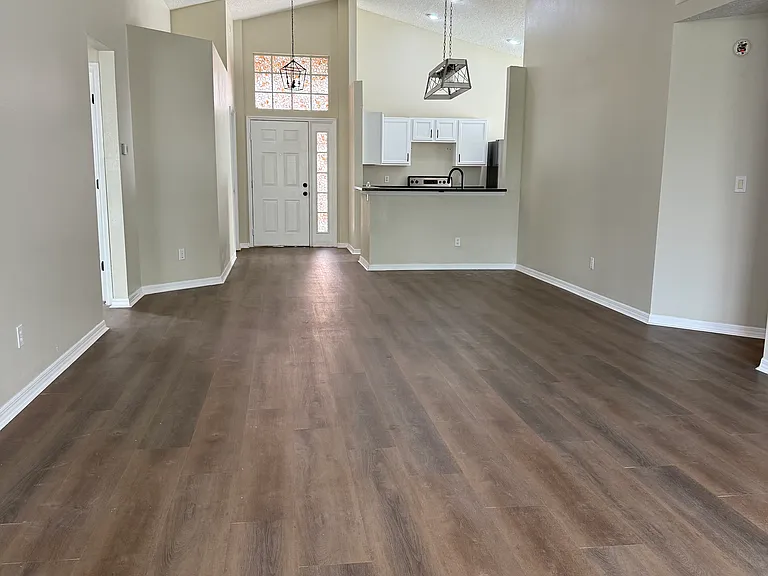 12508 Midpointe Dr — Photo 12
