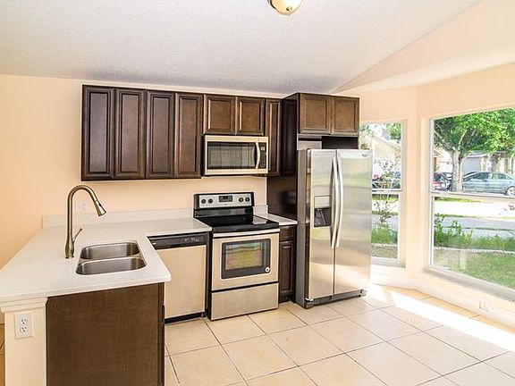 2nd image of 7800 Sagebrush Pl #2