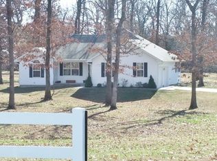 774 E 430th Rd, Bolivar, MO 65613