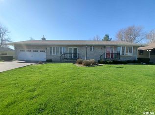 237 E College St, Kewanee, IL 61443