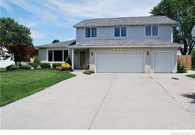 1st image of 6 Lakewood Dr