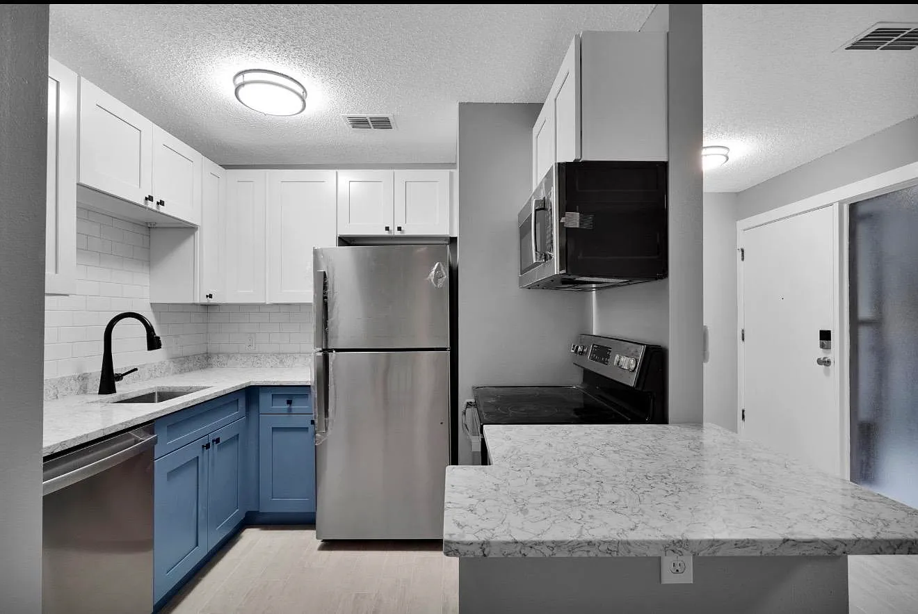 2 bed, 700 sqft, $1,500 — Photo 1