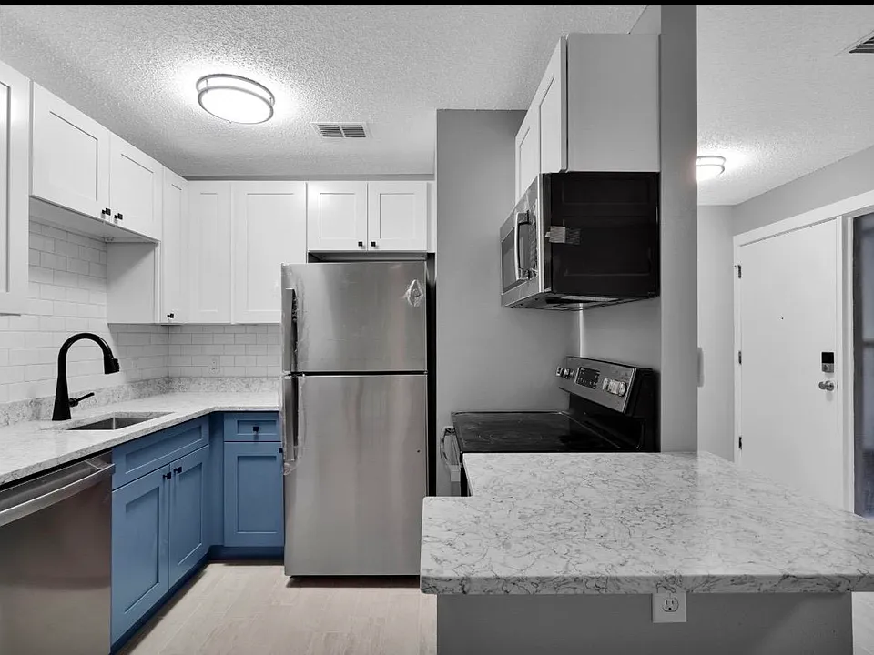 30 Catalonia Ct