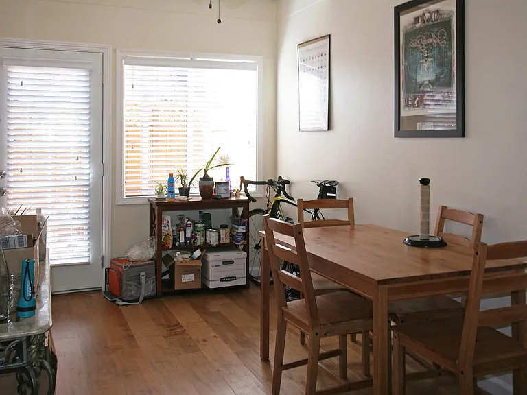 190 Gladys Ave #D — Photo 6