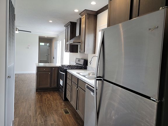 2nd image of 38000 Le Chateau Blvd #624