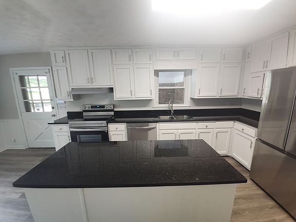 3rd image of 4277 Bramwell Dr