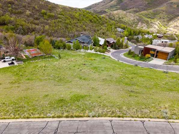 326 S Maryfield Dr, Salt Lake City, UT 84108