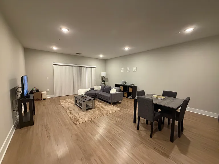 223 Sandidge Way — Photo 2