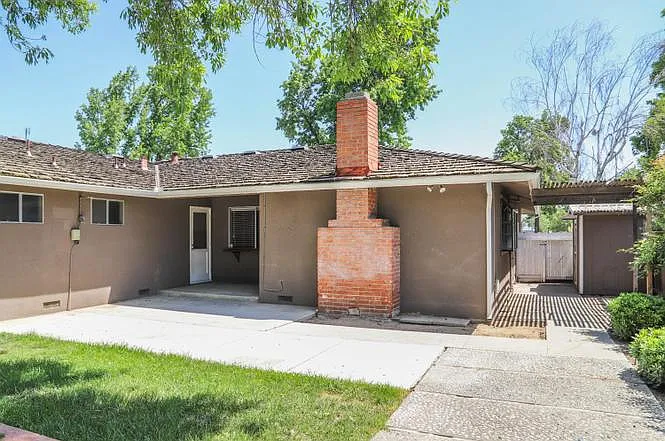 6441 N Augusta St — Photo 19