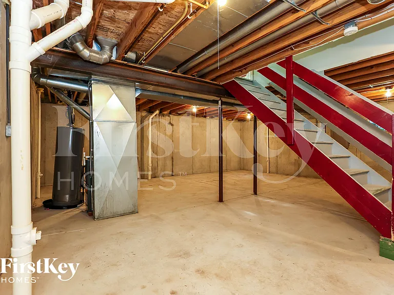 8218 Melrose Ln — Photo 17