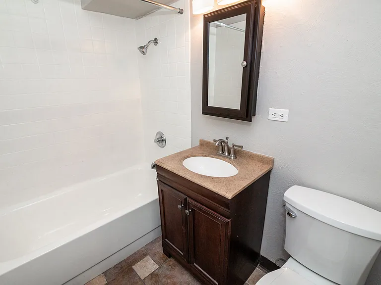 1325 Madison St — Photo 21