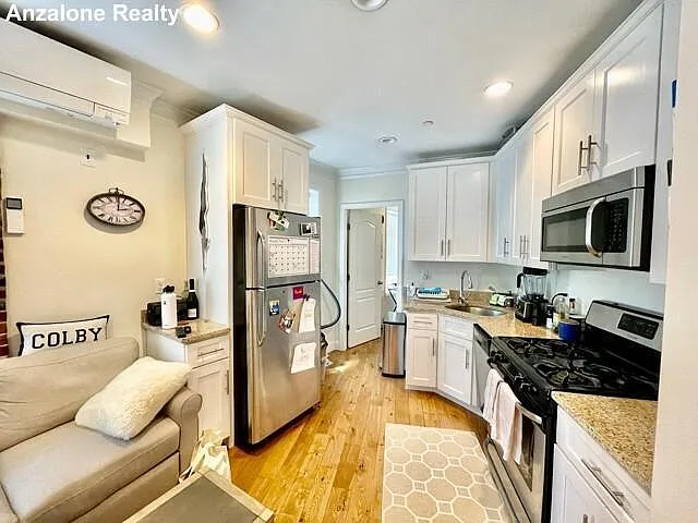 22 Moon St #3 — Photo 1
