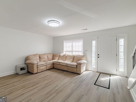 2nd image of 104 Tamara Ct