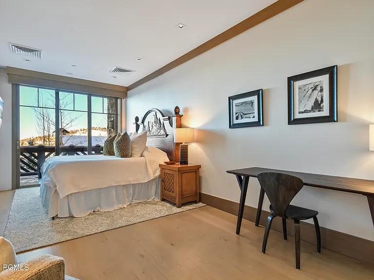 8680 Empire Club Dr — Photo 37