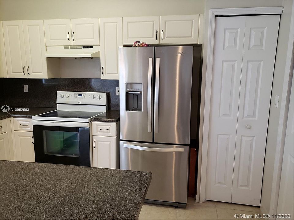 2nd image of 1601 SE 31st Ct #1601