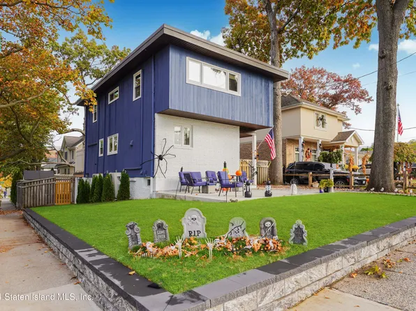 69 Natick St, Staten Island, NY 10306
