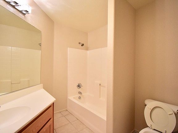 2nd Bathroom