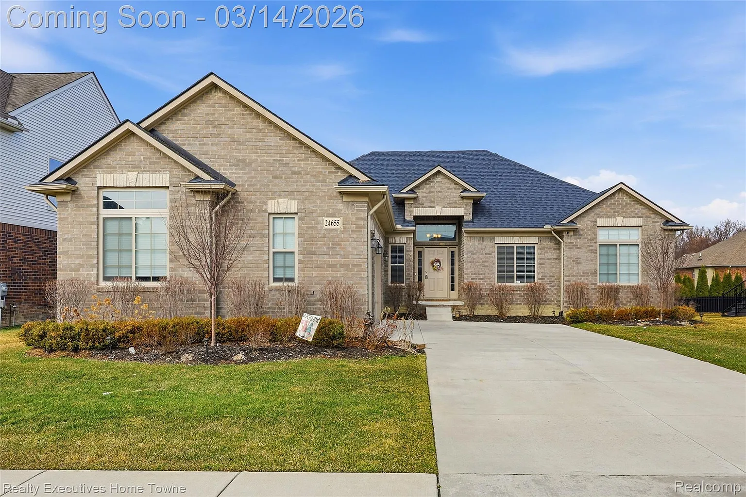 24655 Brookshire Dr photo 1