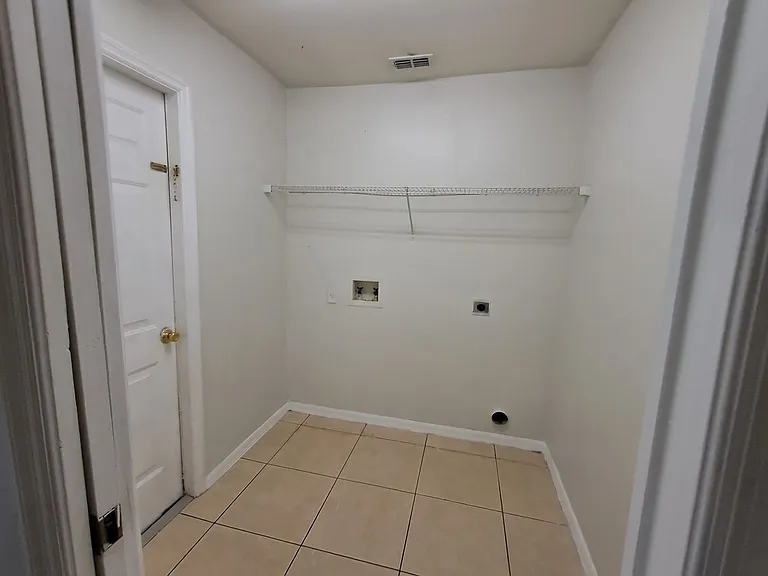 4868 Golfview Blvd — Photo 10