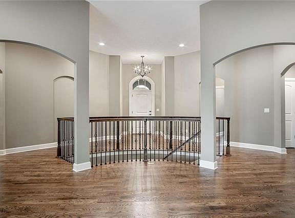 3rd image of 9674 Apple Blossom Ln
