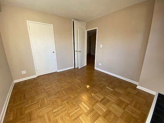 3rd image of 160 E 88th St APT 9B