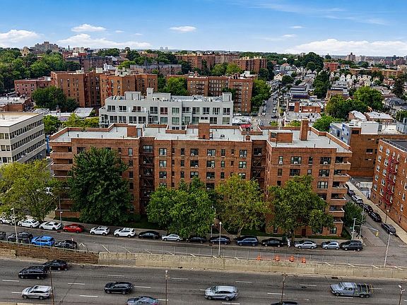2nd image of 84-31 Van Wyck Expressway #2B