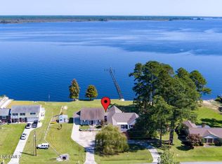 2122 Neuse Cliffs Dr, New Bern, NC 28560