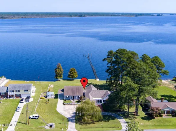 2122 Neuse Cliffs Drive, New Bern, NC 28560