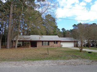 47 Deerfield Rd, Huntsville, TX 77340