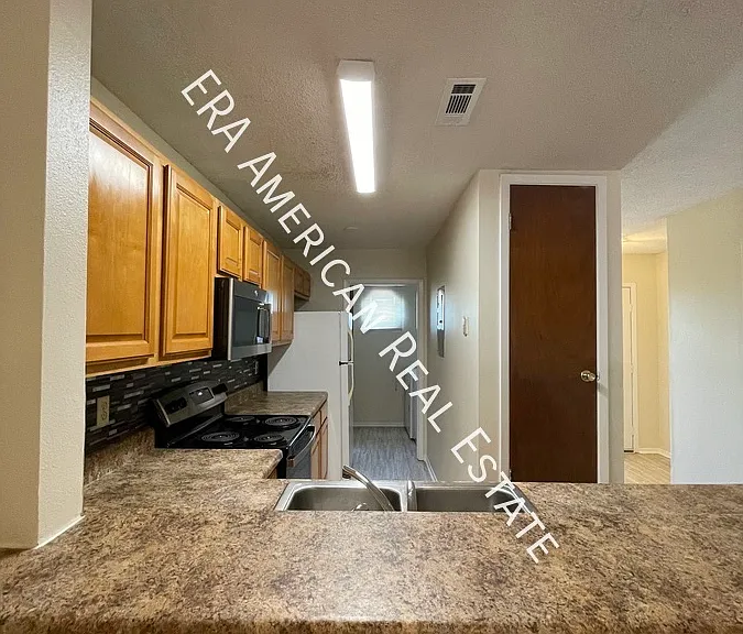419 Hollywood Blvd NW #B — Photo 10