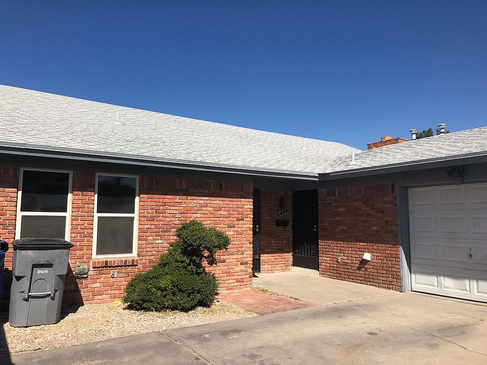 View of Entrance with Garage