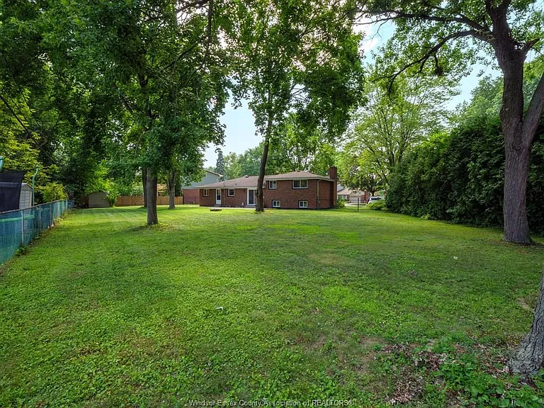 5710 Dalton Ave — Photo 32