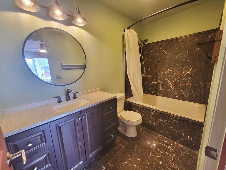 260 N Bliss Ct — Photo 11