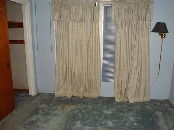 4th image of 3631 N 67th St