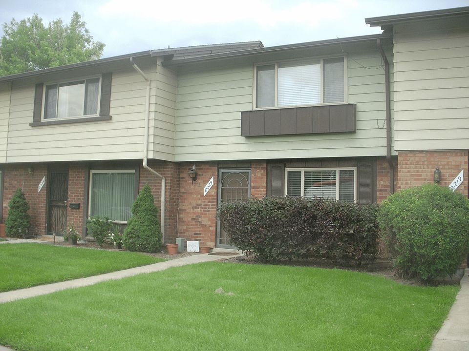 Front Door & Lawn