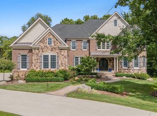2342 Highland Dr, Ann Arbor, MI 48105