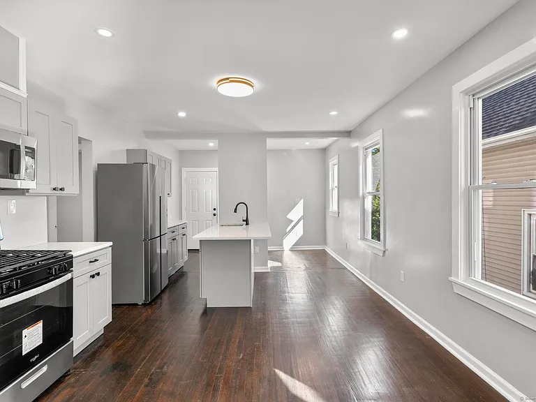 228 Cooke St #1 — Photo 12