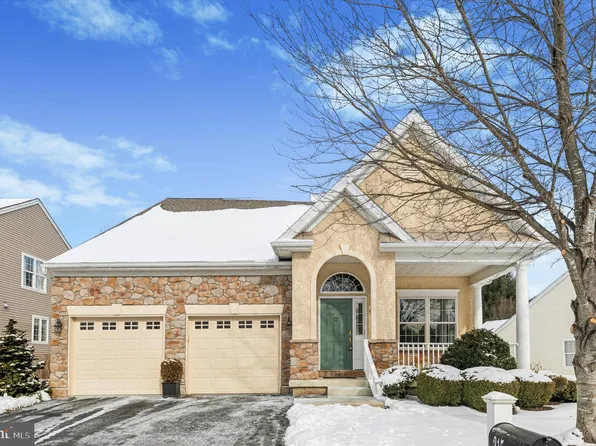 315 McNeil Ln, West Grove, PA 19390